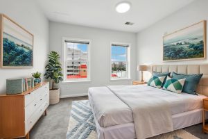 27-web-or-mls-Rollins Ave-2805-010 virtually staged